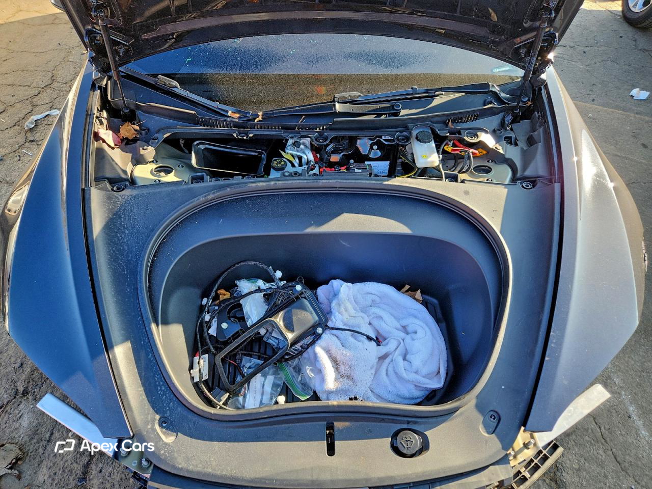 Tesla Model 3 2025