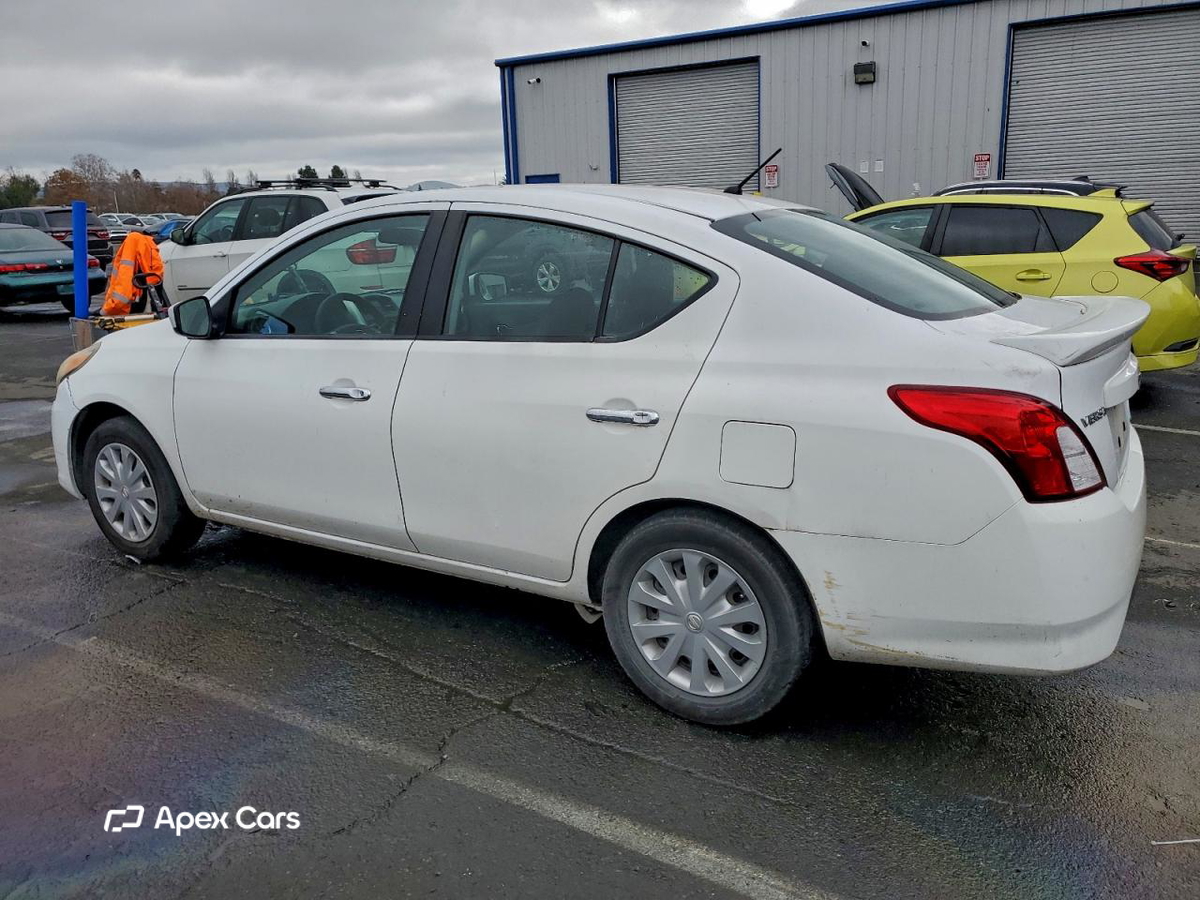 Nissan Versa 2016