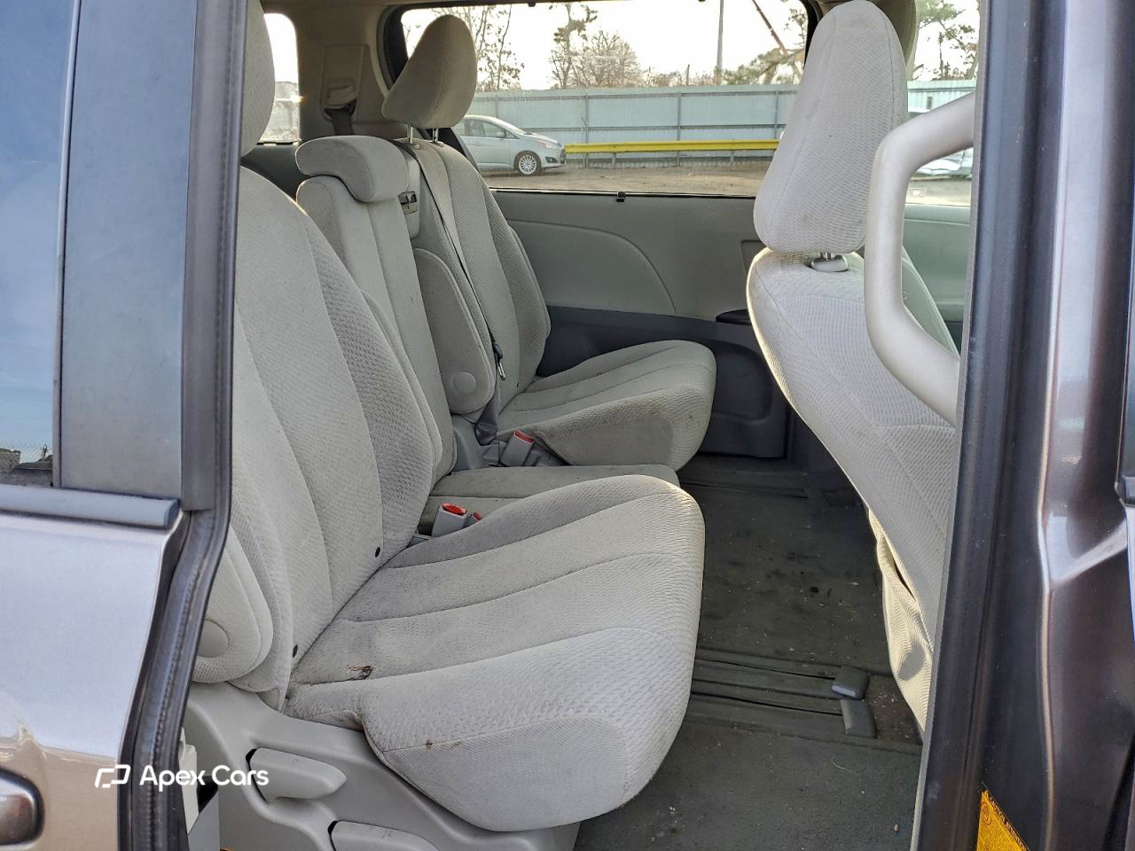 Toyota Sienna 2011