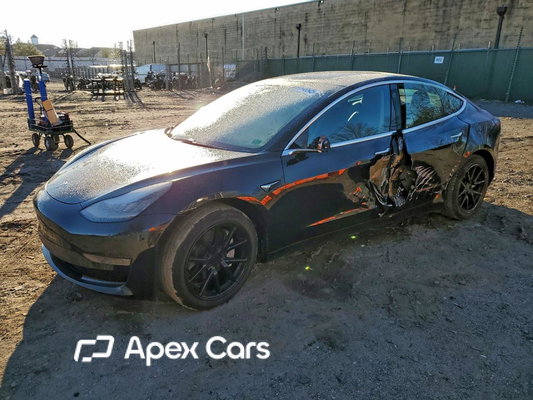 Tesla Model 3 2020 - Image 1 of 13