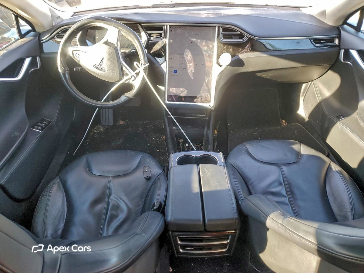 Tesla Model S 2014