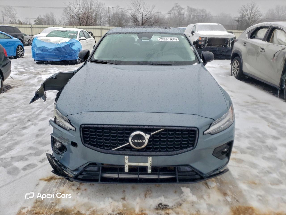 Volvo S60 2024