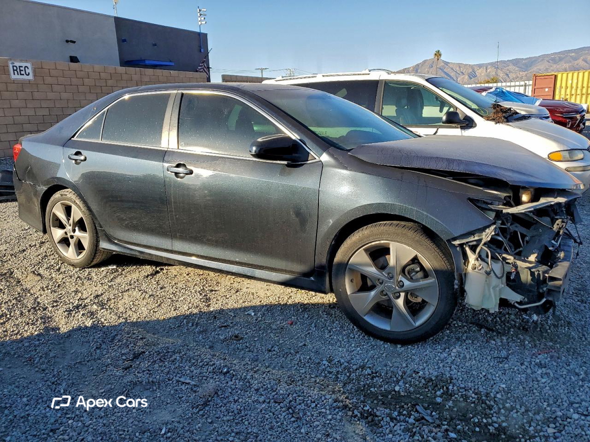 Toyota Camry 2012