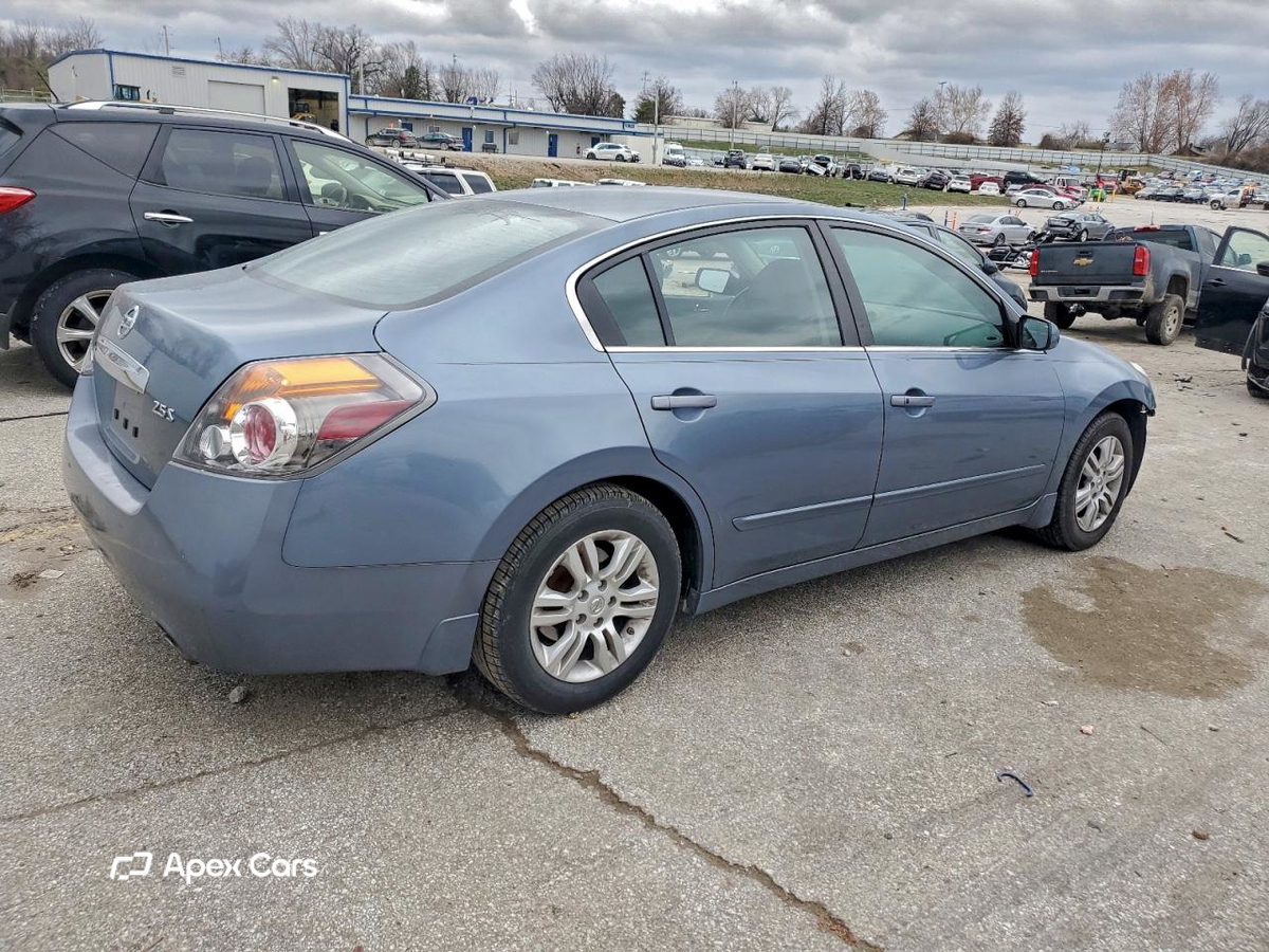 Nissan Altima 2012