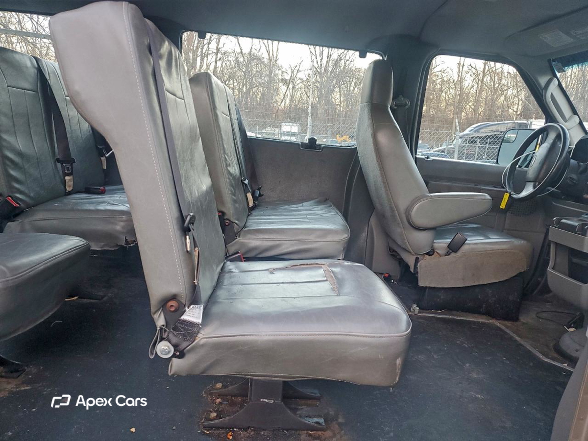 Ford Econoline 2014