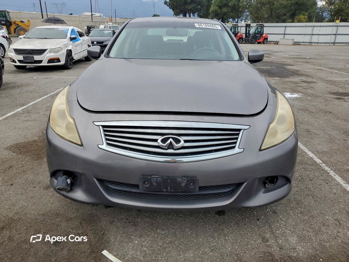 Infiniti G 2012