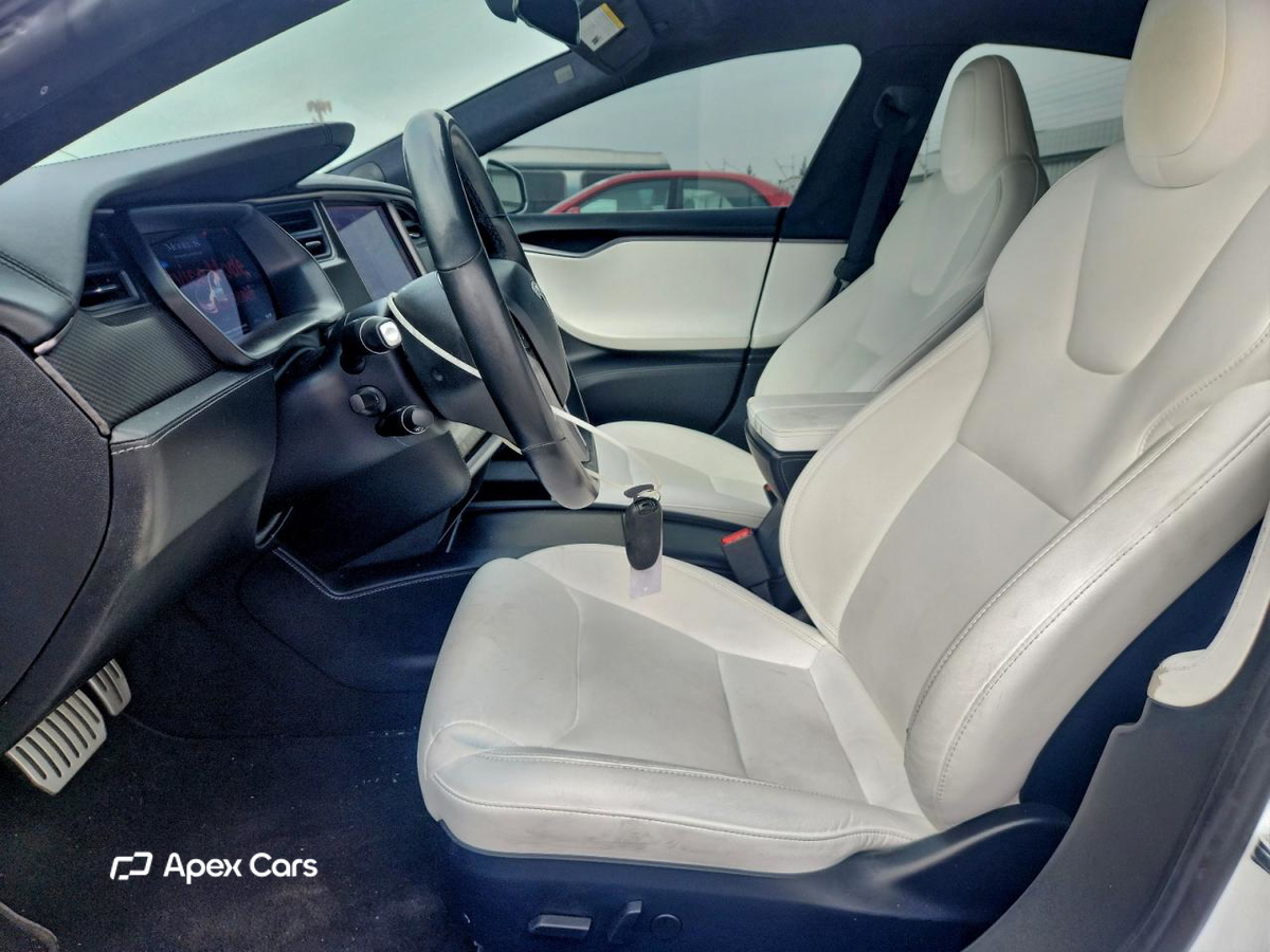 Tesla Model S 2020