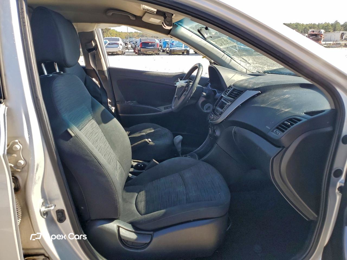 Hyundai Accent 2015