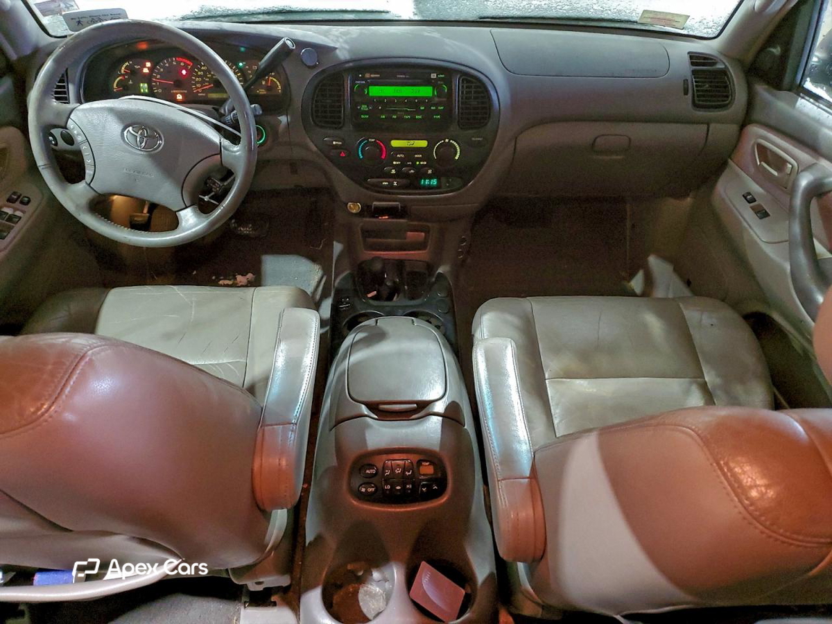 Toyota Sequoia 2004