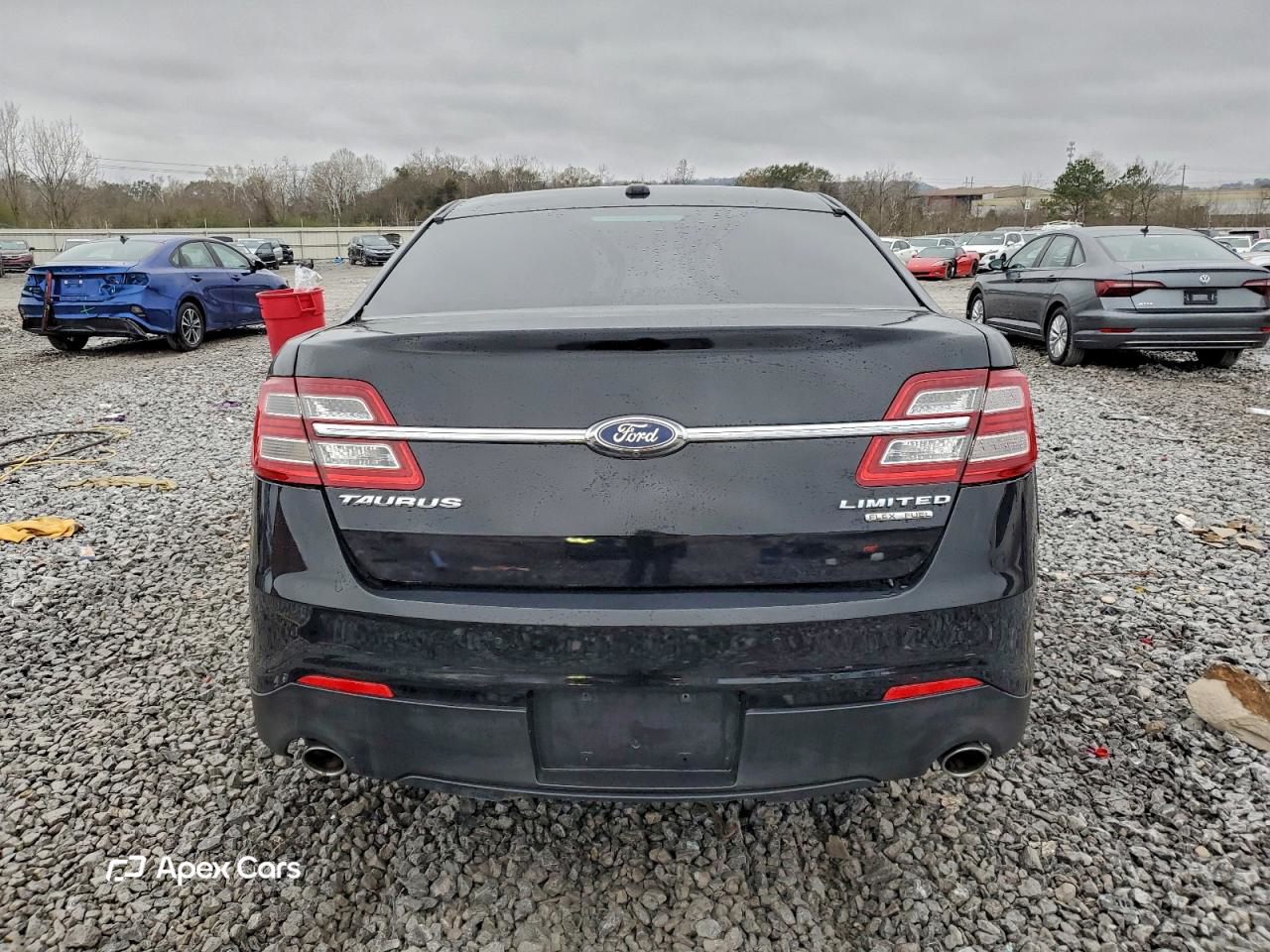 Ford Taurus 2016