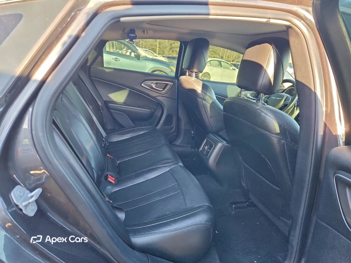 Chrysler 200 2015