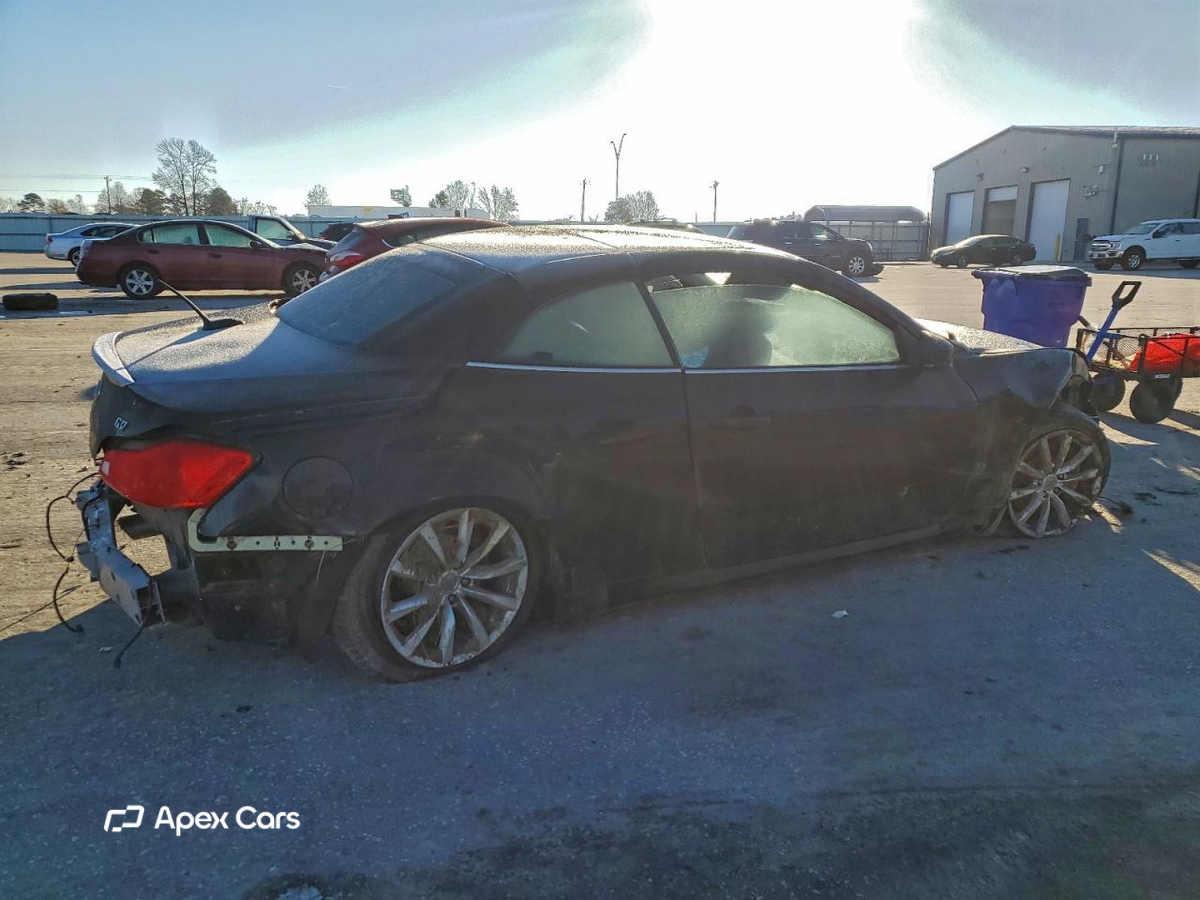 Infiniti G 2011