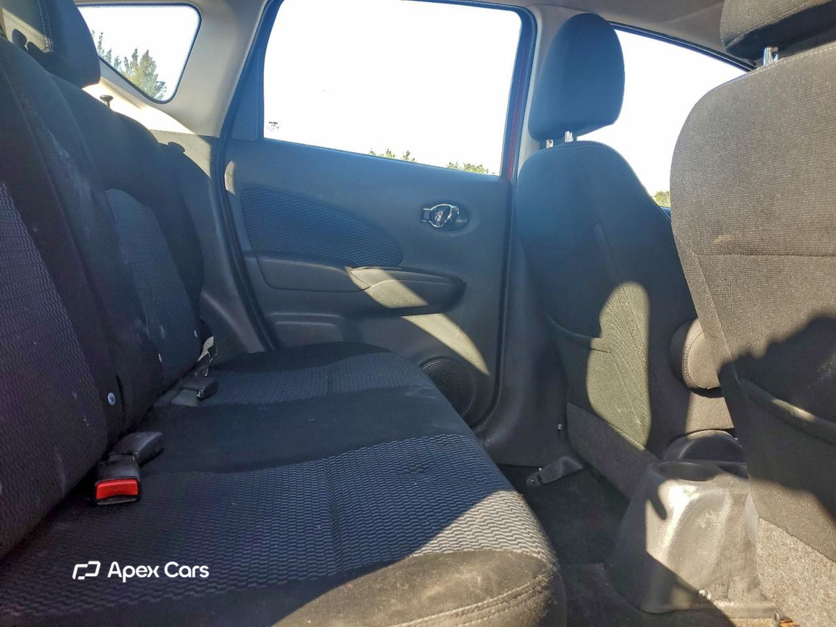 Nissan Versa 2015