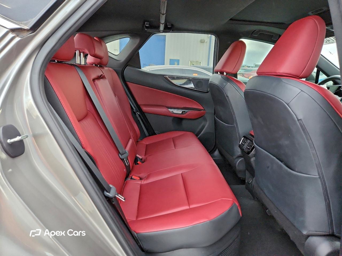 Lexus NX 2022