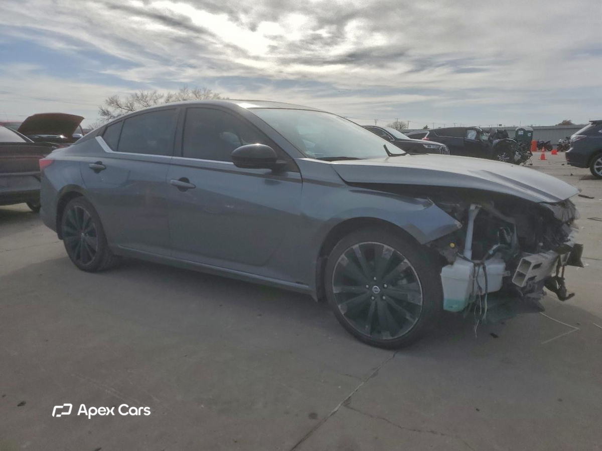Nissan Altima 2022