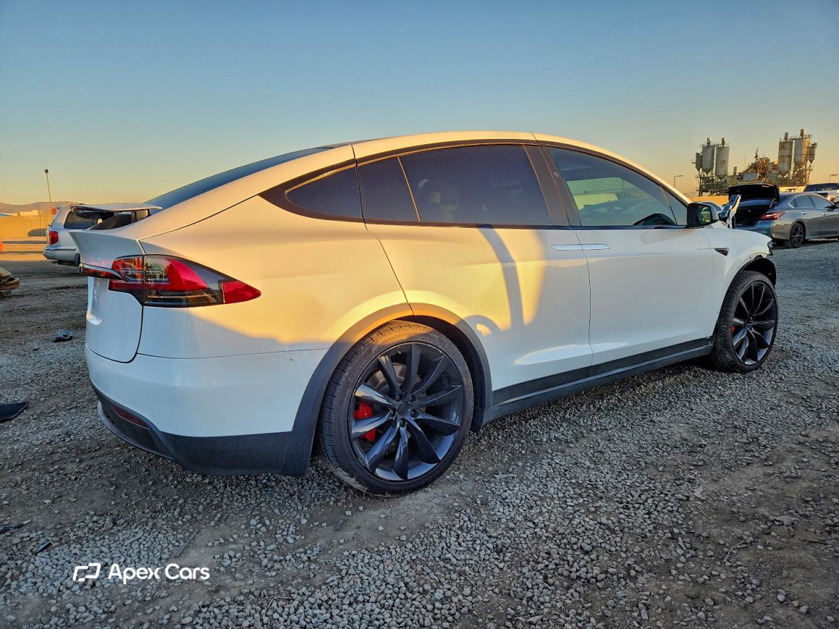 Tesla Model X 2020