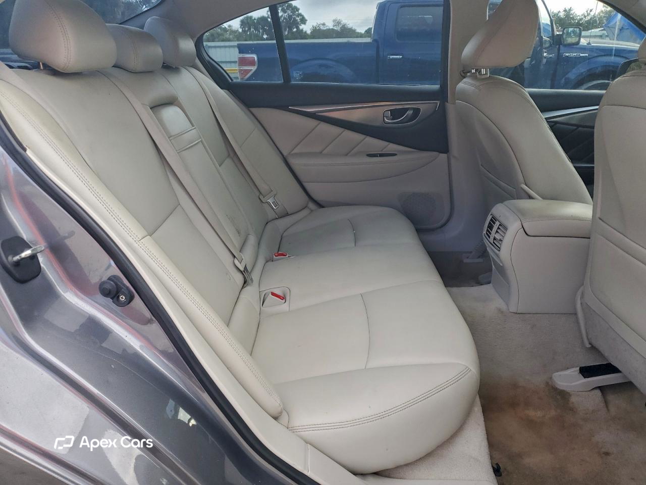 Infiniti Q50 2015