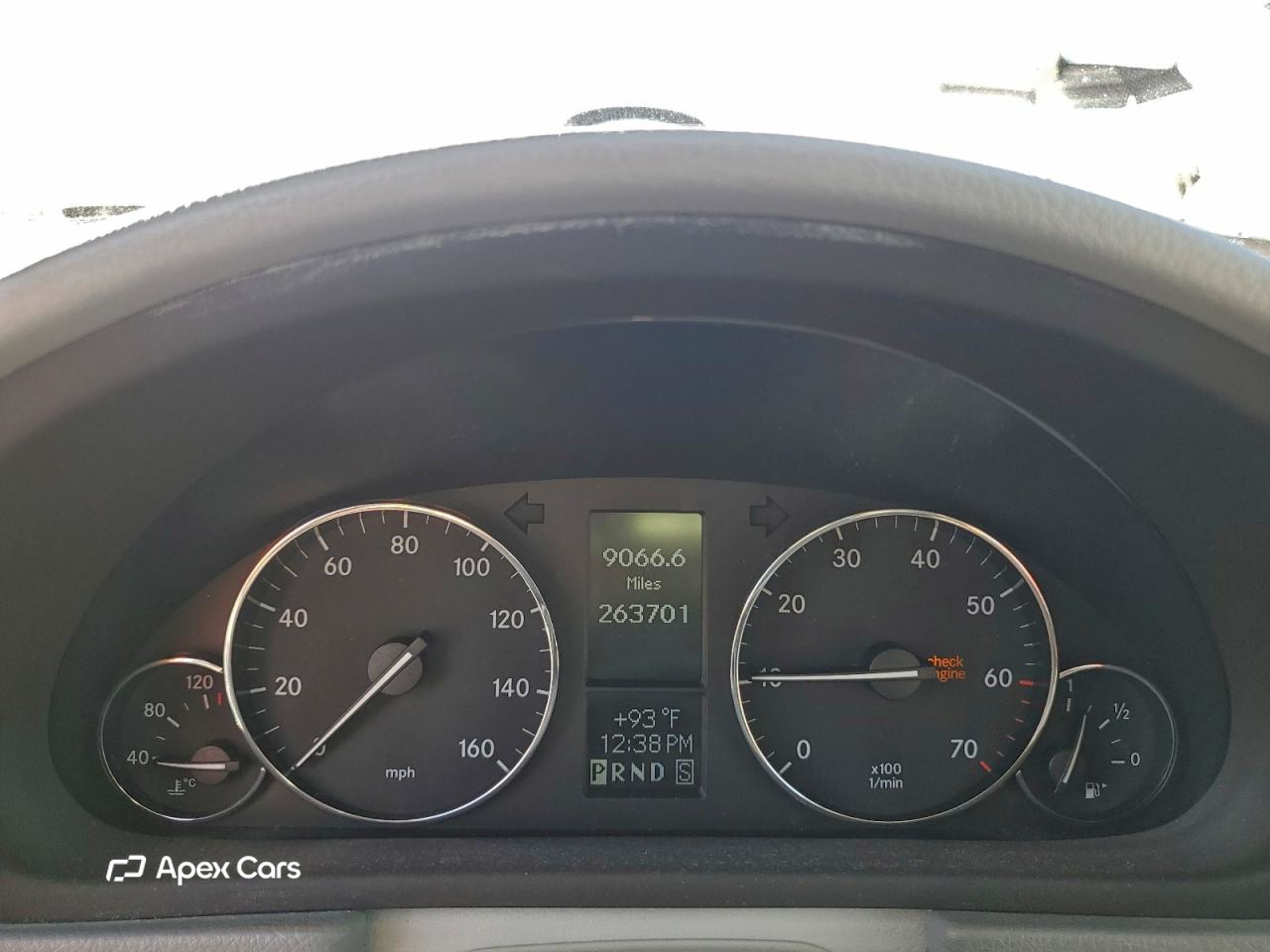 Mercedes-Benz  2005