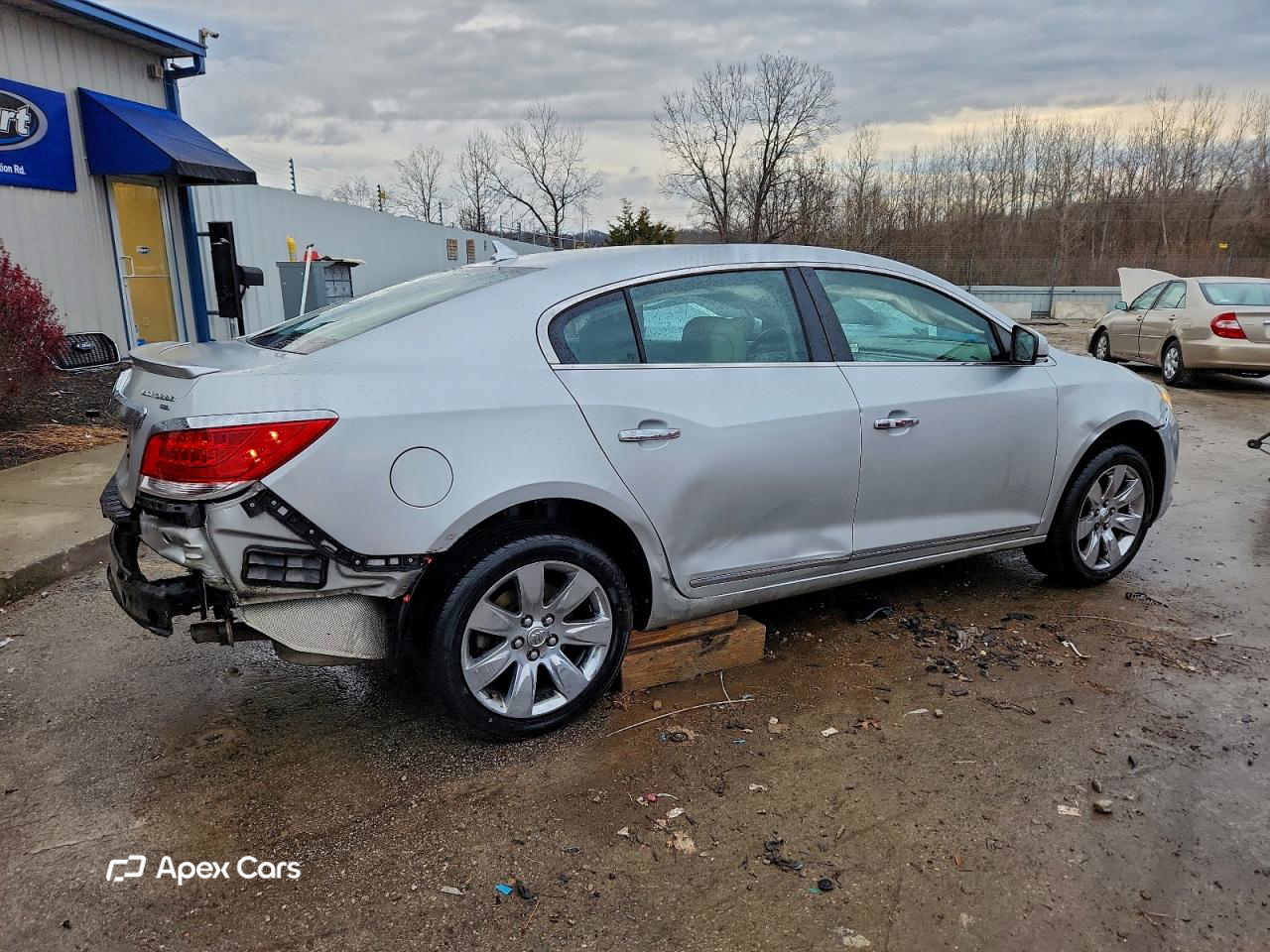 Buick LaCrosse 2011