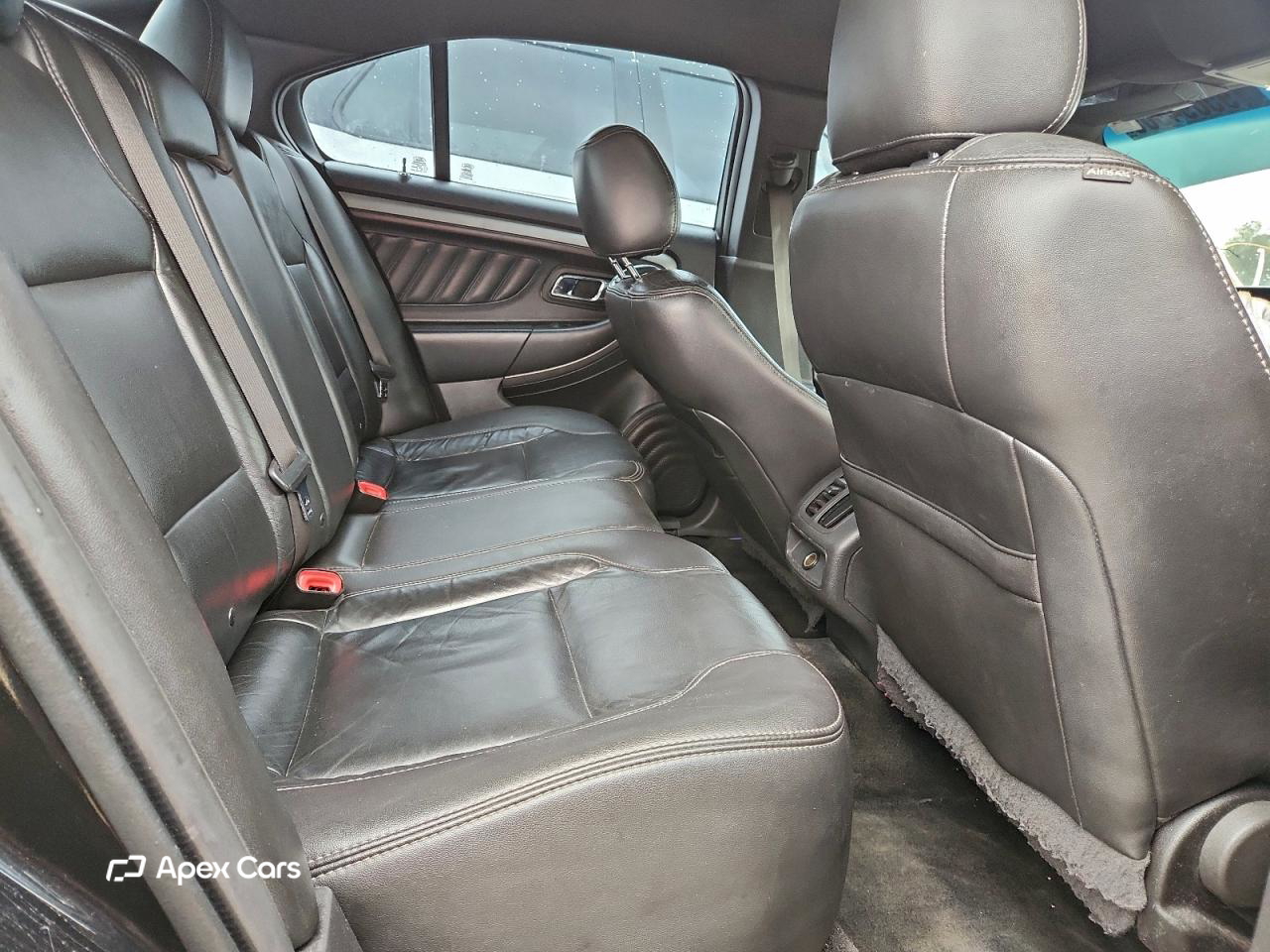 Ford Taurus 2015