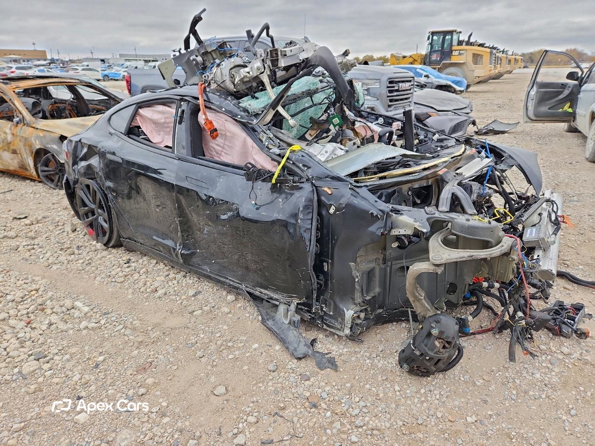 Tesla Model S 2021