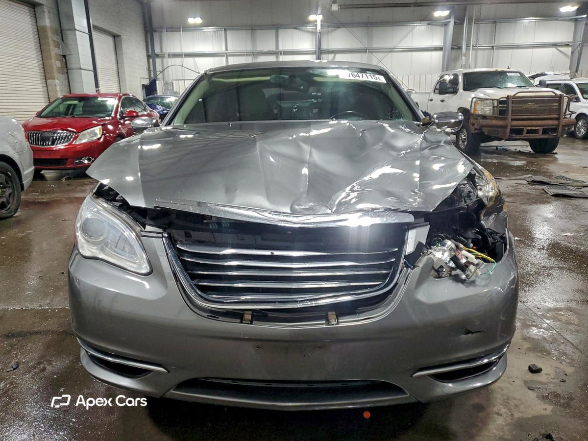 Chrysler 200 2012