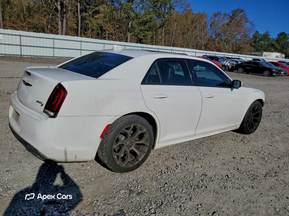 Chrysler 300 2016