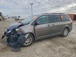 Toyota Sienna 2015
