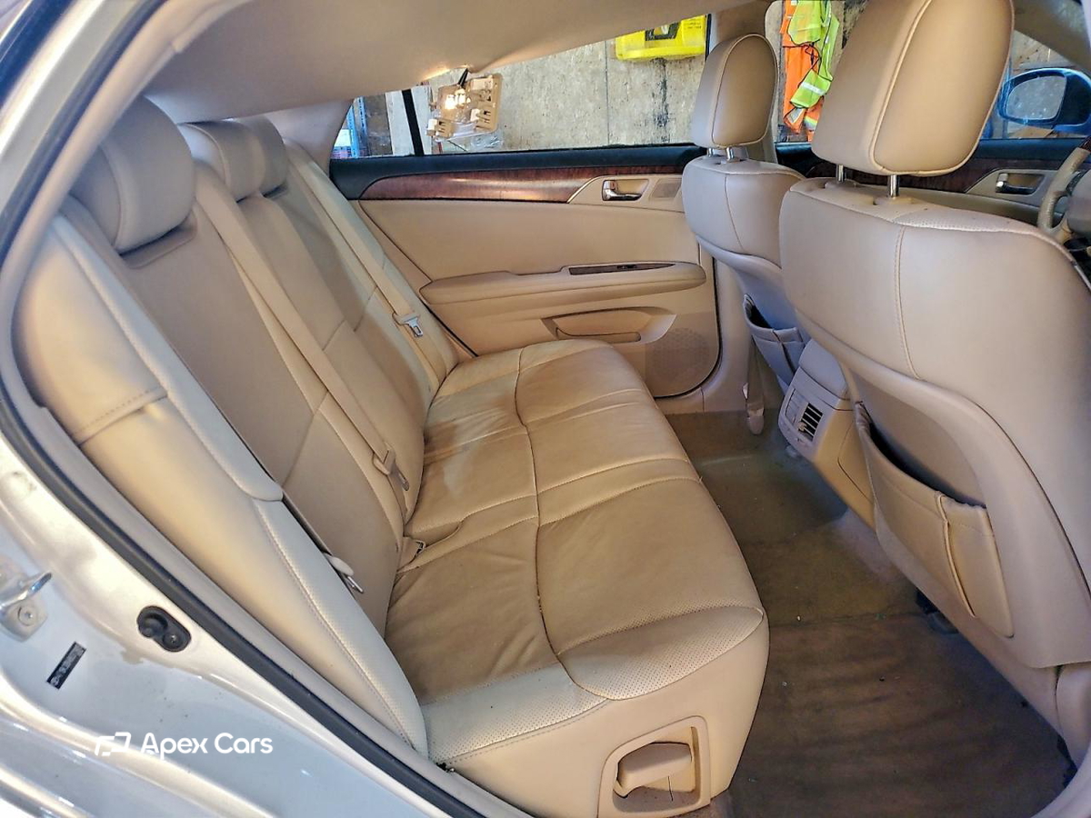 Toyota Avalon 2011