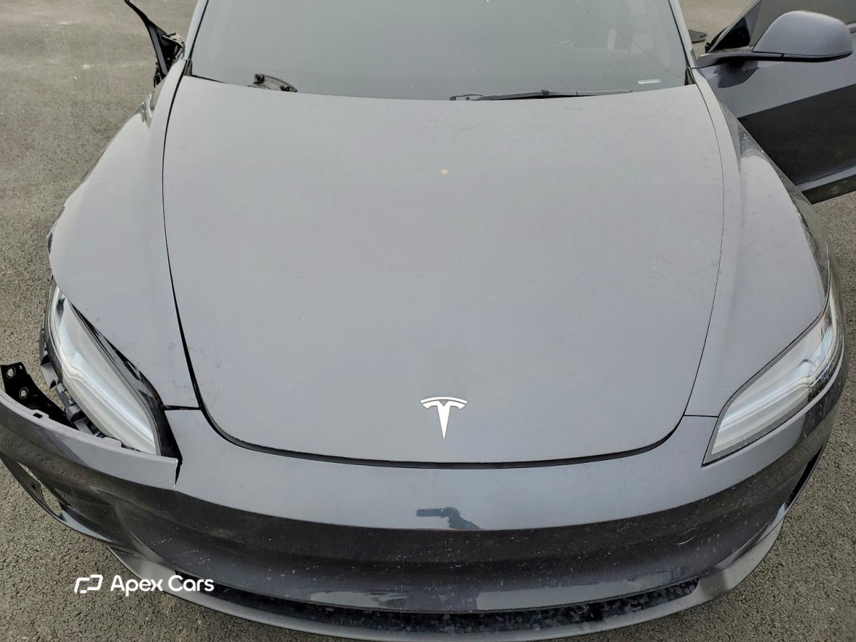 Tesla Model 3 2024
