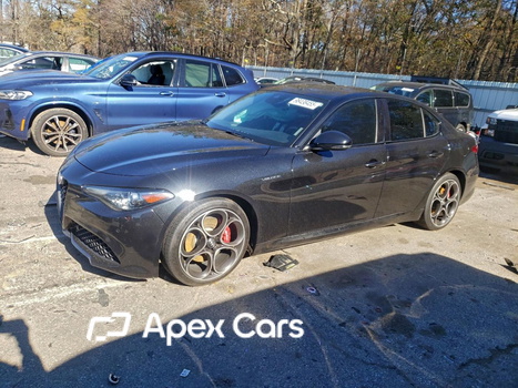 Alfa Romeo Giulia 2023 - Image 1 of 12