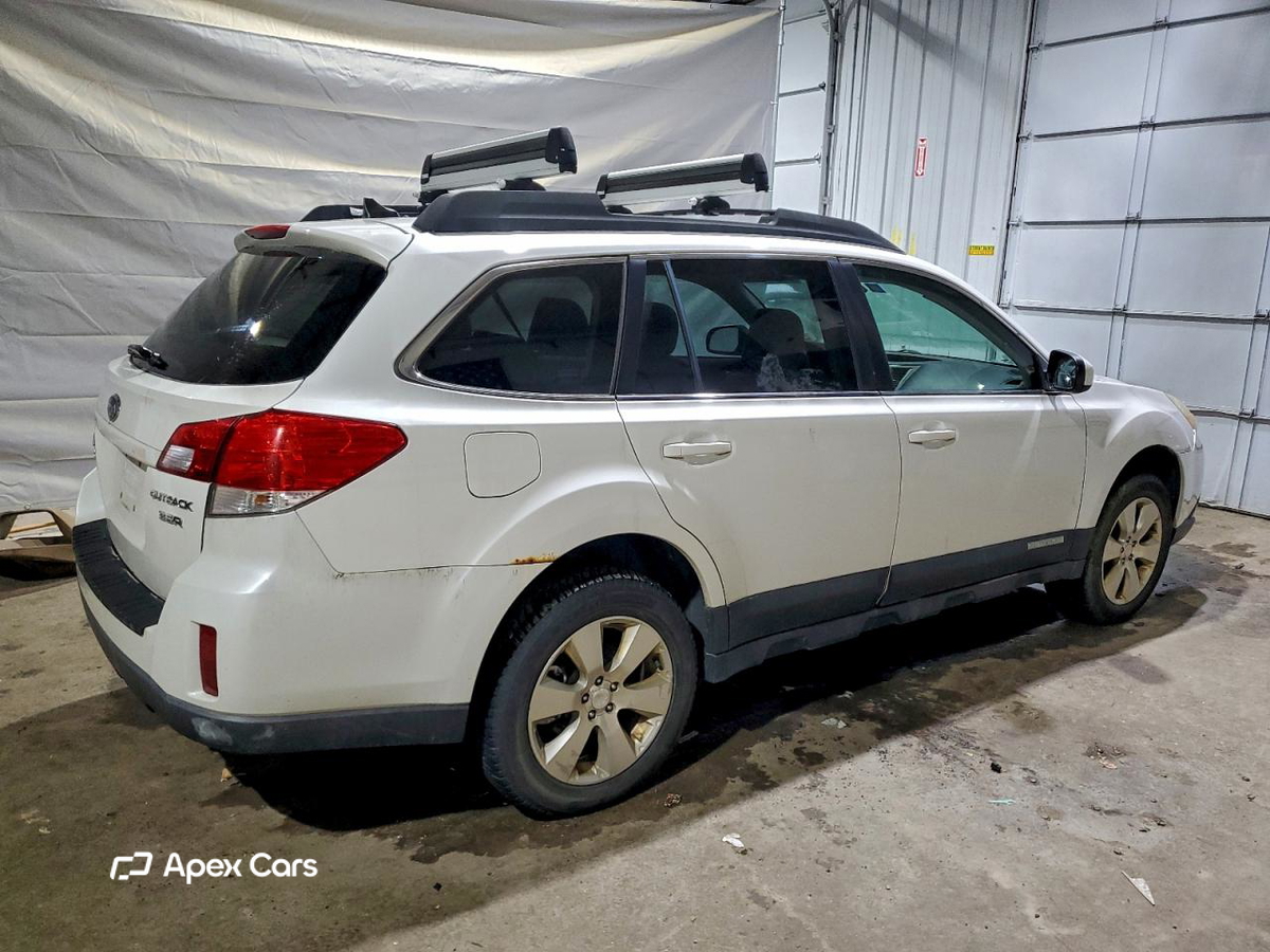 Subaru Outback 2011