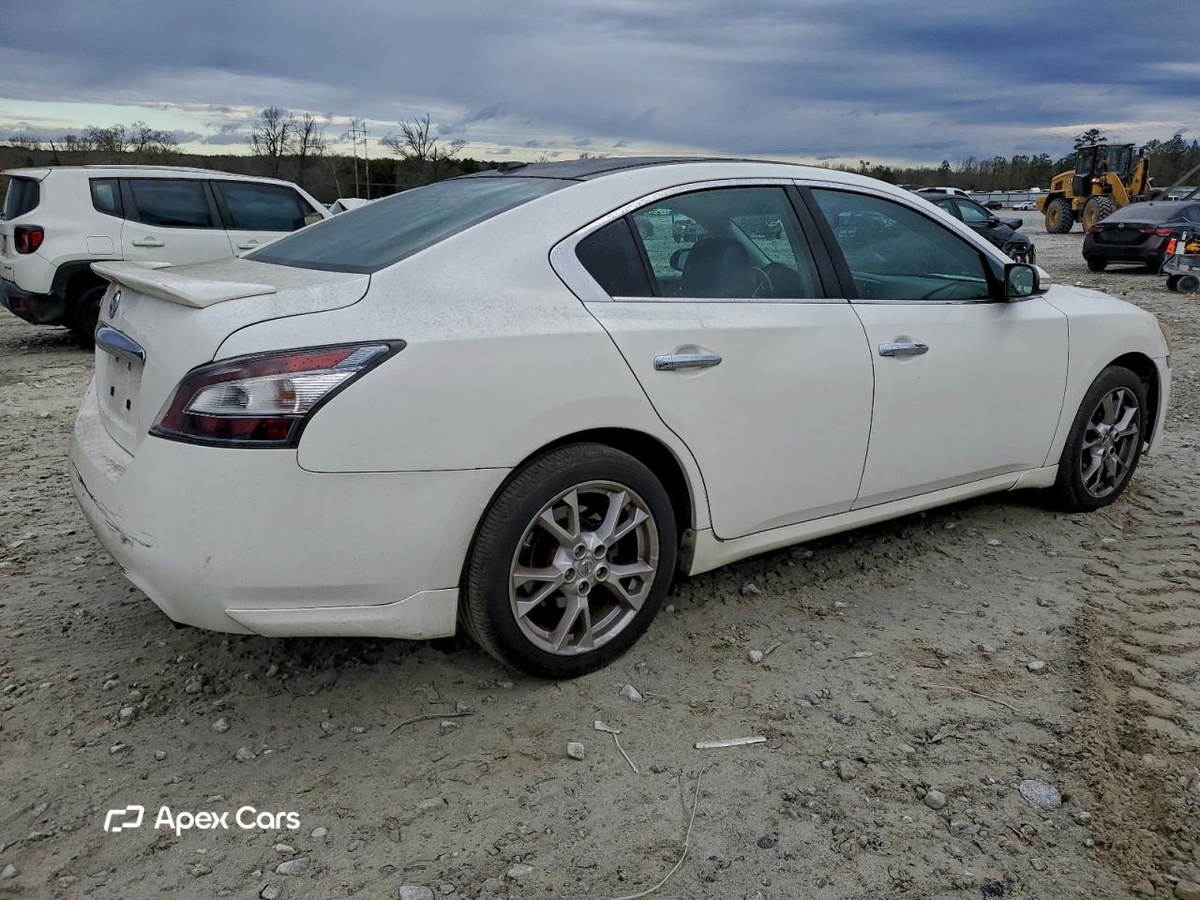 Nissan Maxima 2012