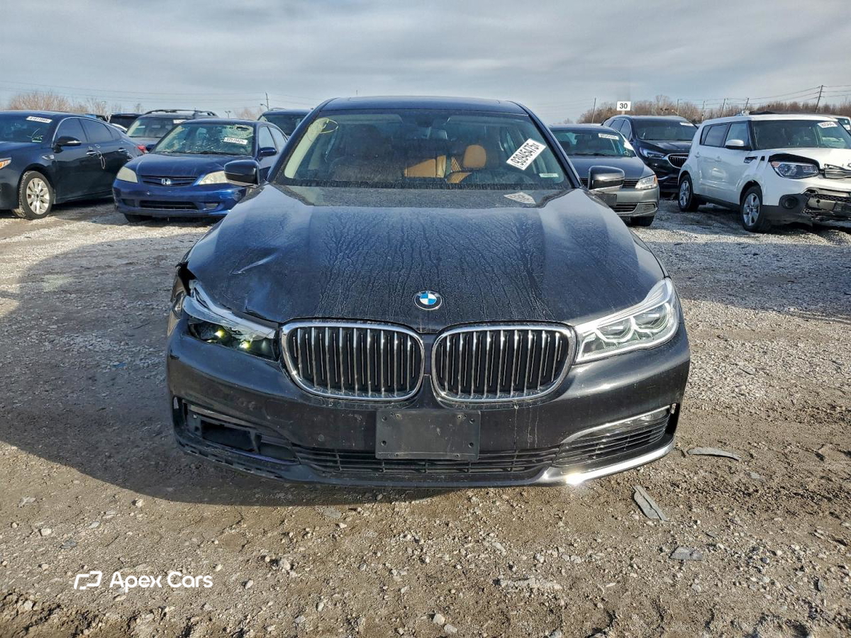 BMW Series 7 2016