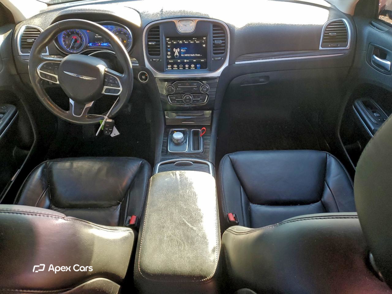 Chrysler 300 2021