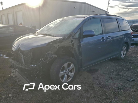 Toyota Sienna 2017 - Image 1 of 13