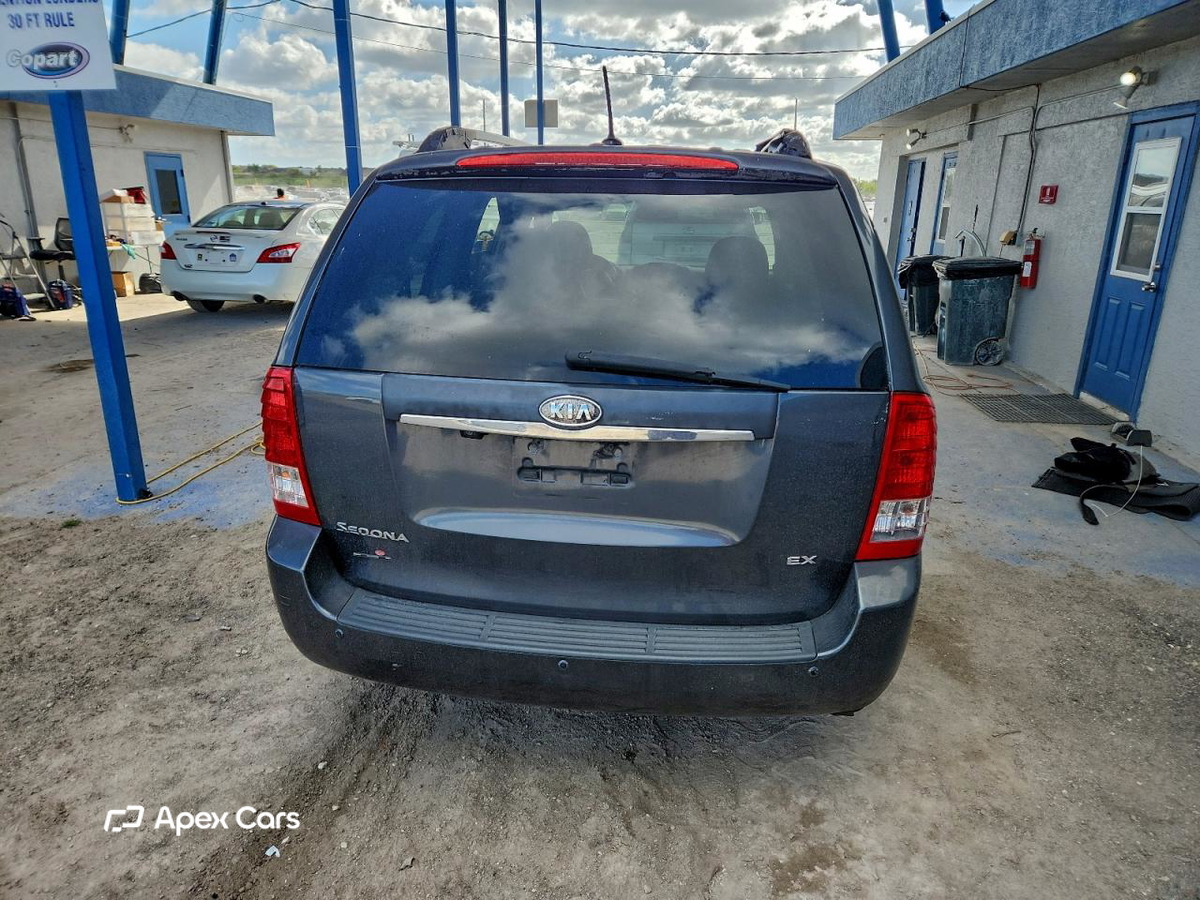 Kia Sedona 2012