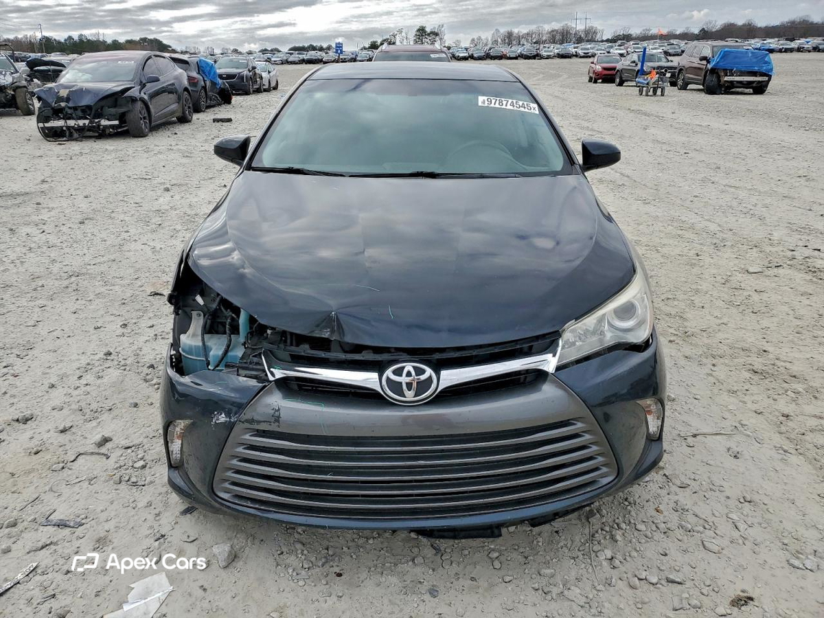 Toyota Camry 2016