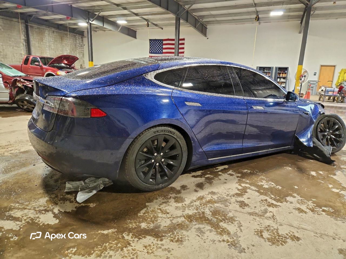 Tesla Model S 2016