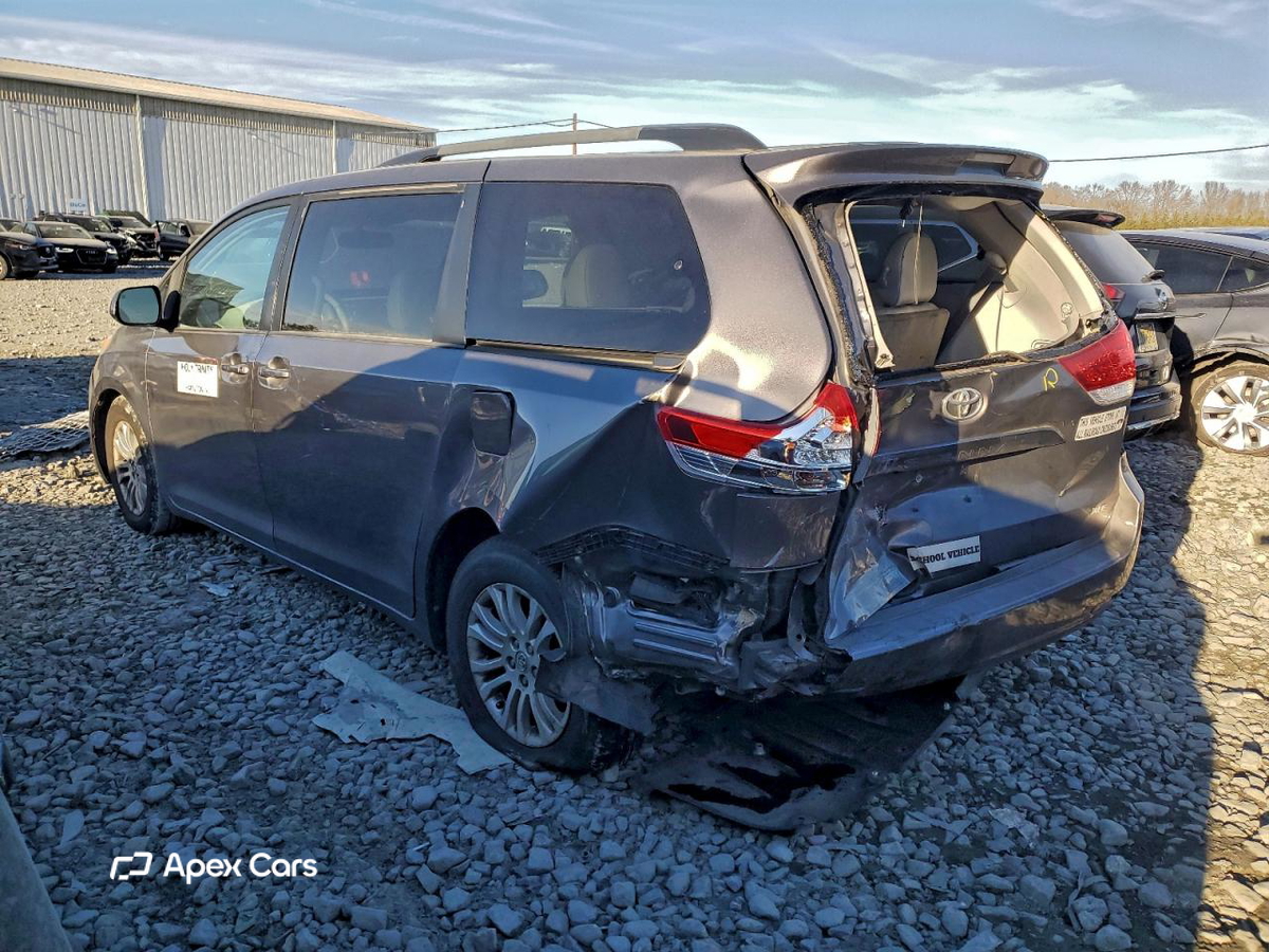 Toyota Sienna 2014
