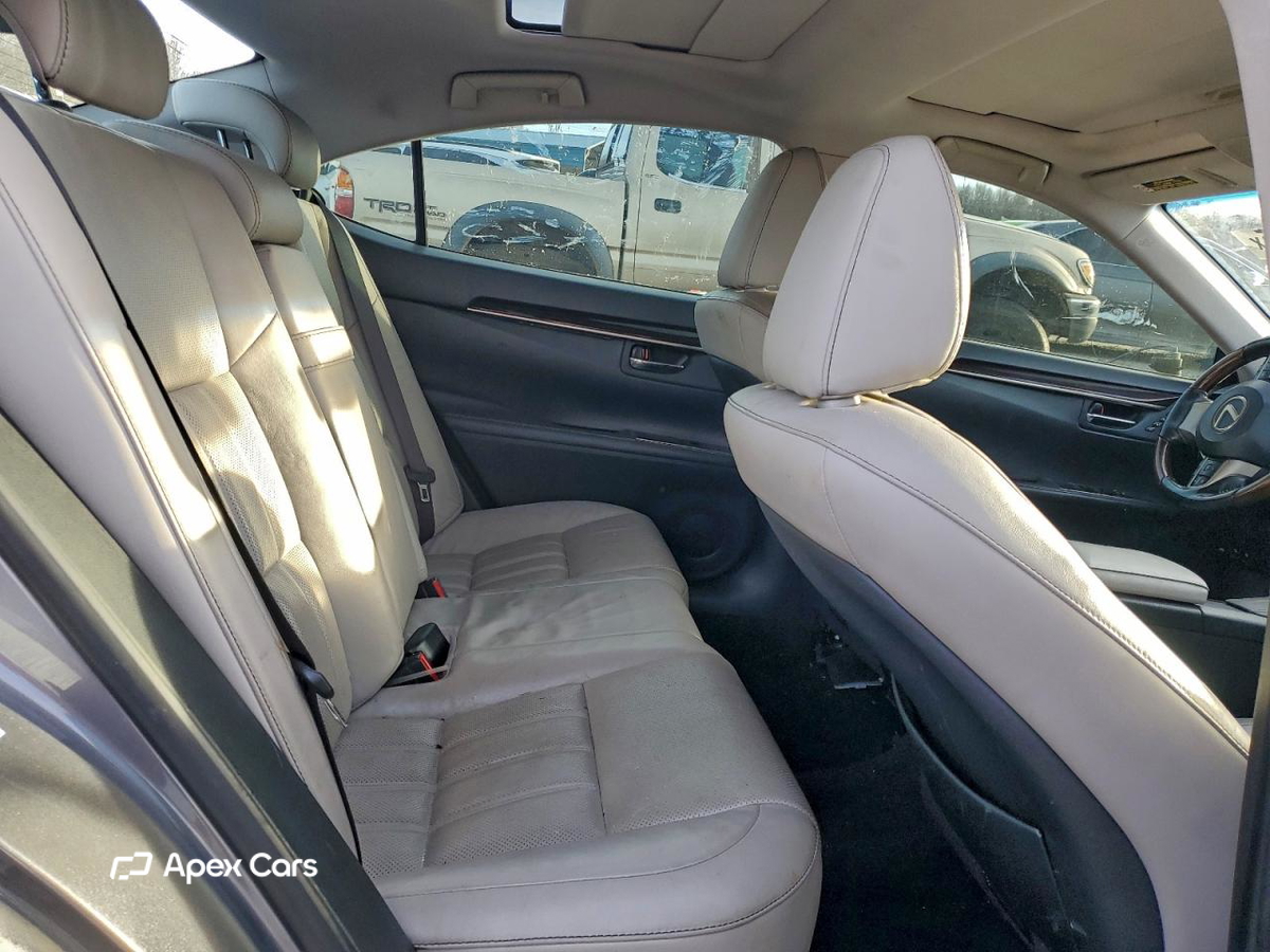 Lexus ES 2016