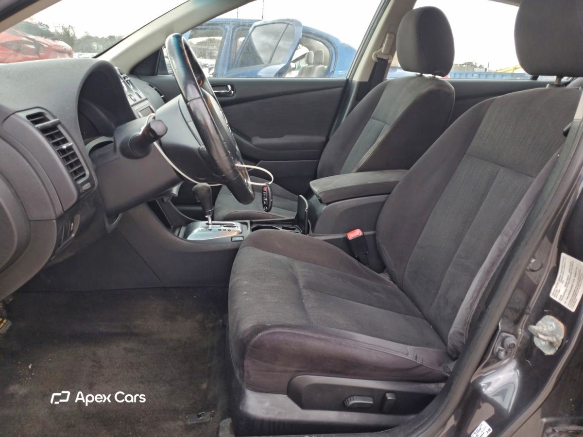 Nissan Altima 2012