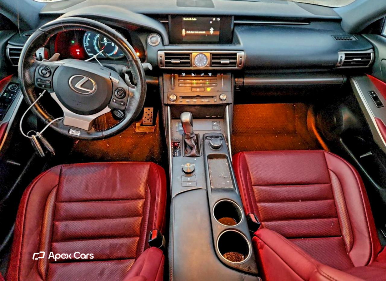 Lexus IS 2015