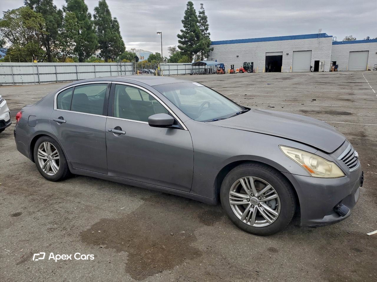 Infiniti G 2012