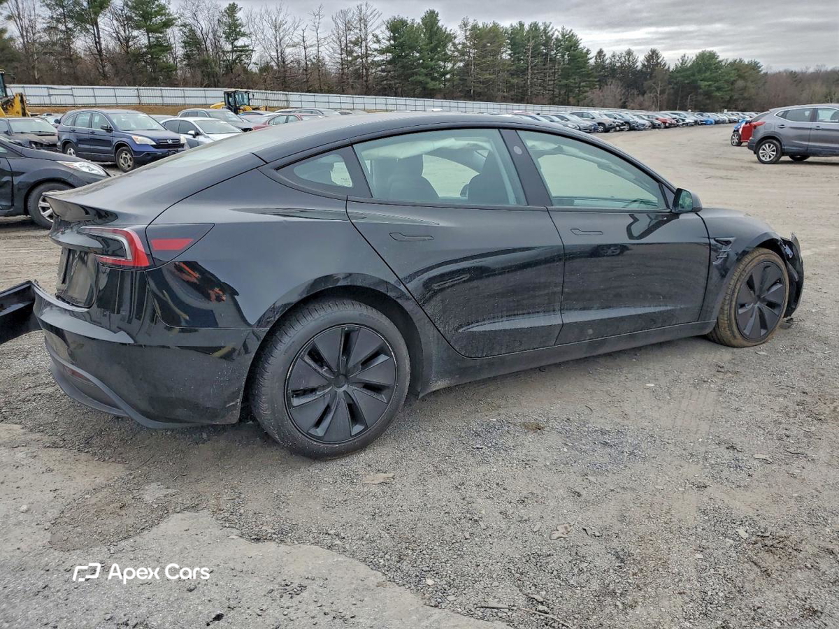 Tesla Model 3 2024