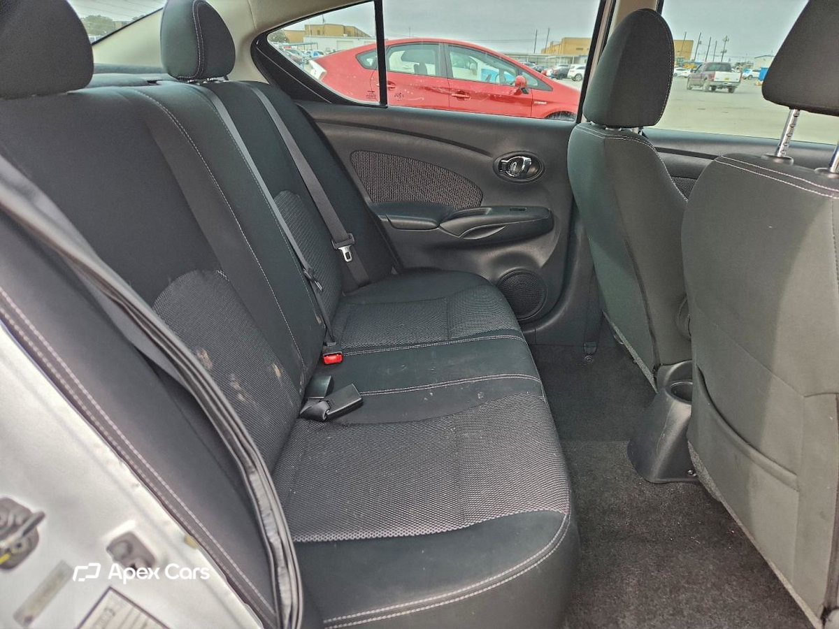 Nissan Versa 2016