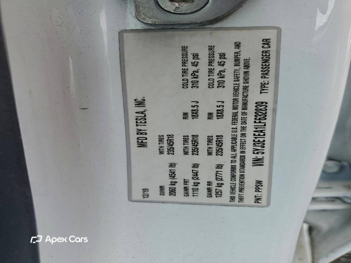 Tesla Model 3 2020