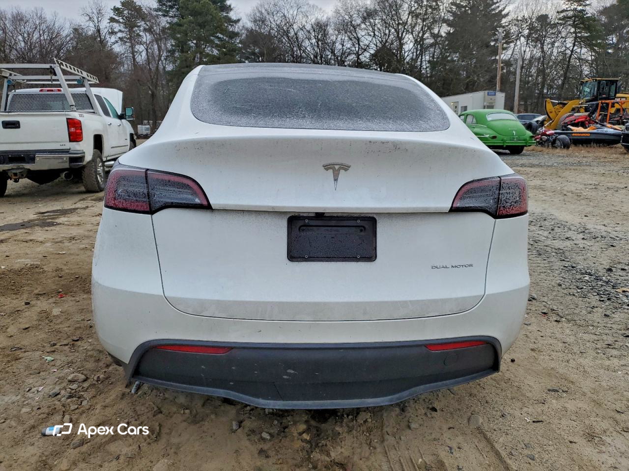 Tesla Model Y 2025