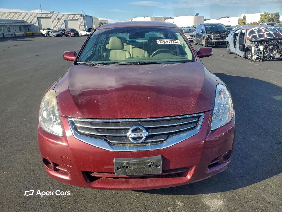 Nissan Altima 2011