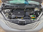 Toyota Sienna 2012